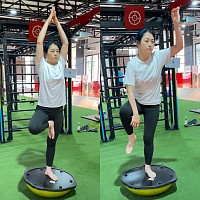 Utilizing an unstable surface, Dynamic Equibalance enhances your proprioception across all joints, enabling kinetic chain engagement from your core muscles. This ensures optimal body alignment, bolstering your dynamic postural stability